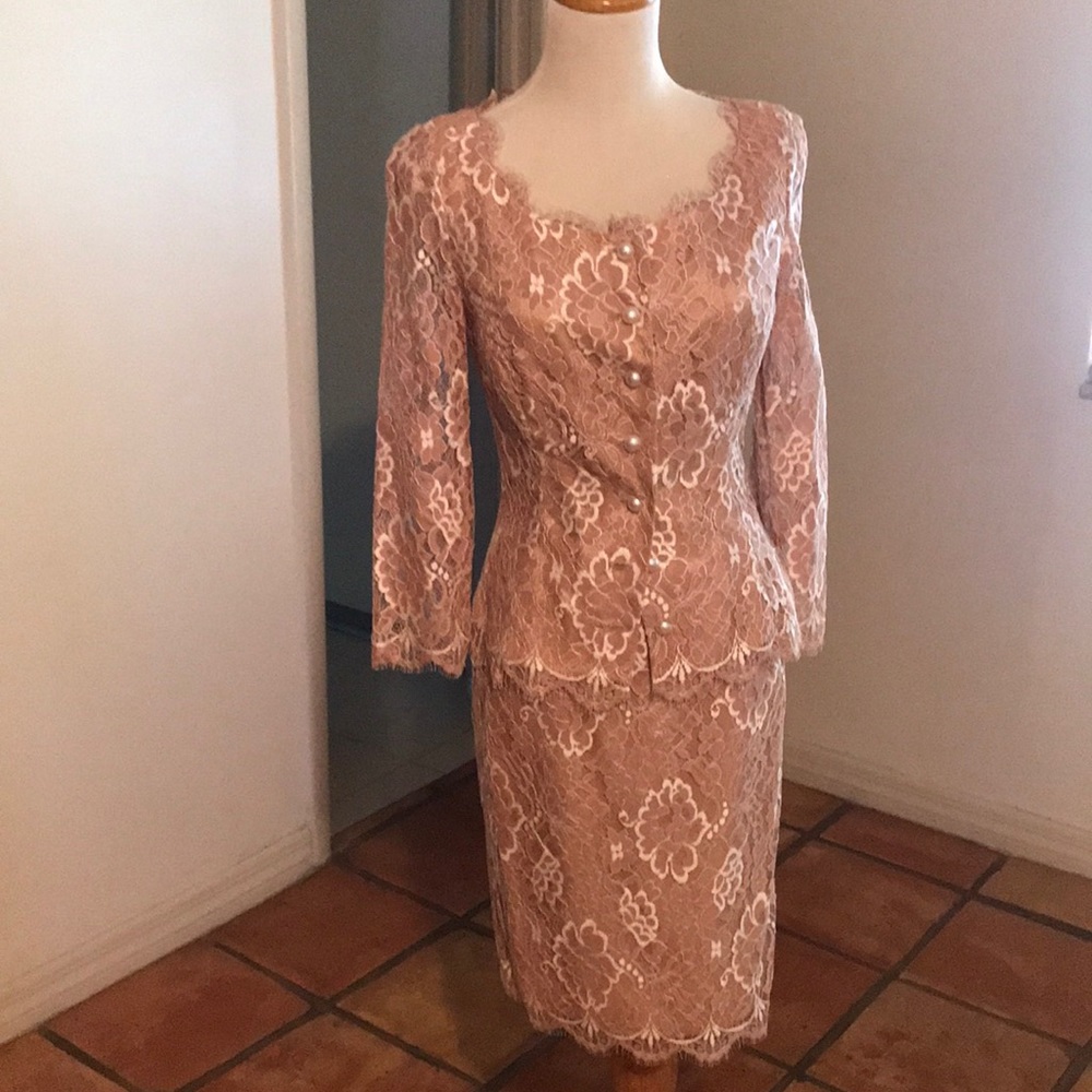 One of a kind 2 piece pure lace 2 piece .size 2